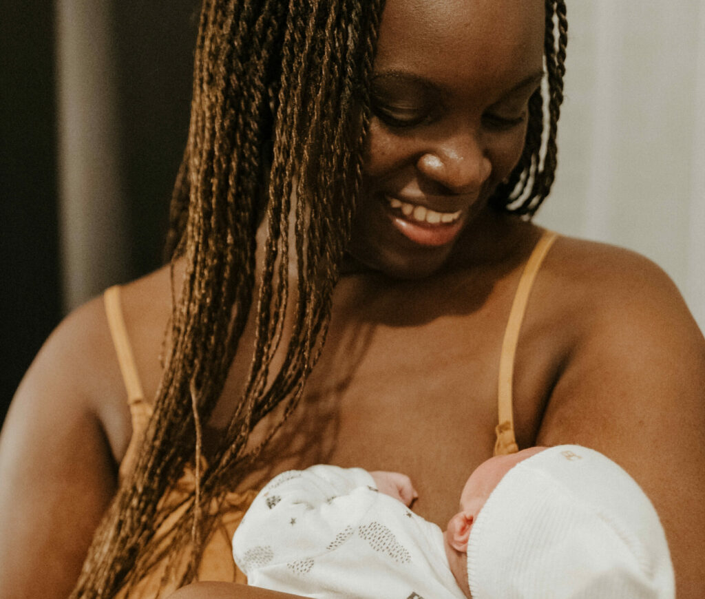 Bébé peau à peau - Caroline Audebert